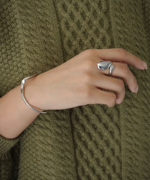 CLEIO（クレイオ）の「【cheriella】2wayティアドロップフォークリング（リング・レディース・シルバー/ゴールド・FREE）」の6枚目の写真