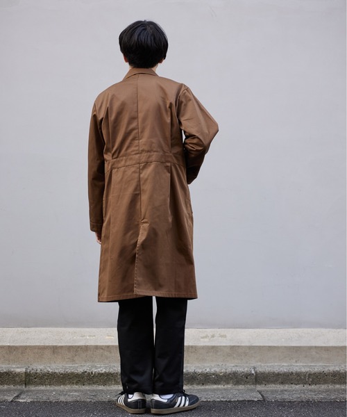 UNIVERSAL OVERALL（ユニバーサルオーバーオール）の「ショップコート 【SHOP COAT】（ステンカラーコート・メンズ・グレー/チャコールグレー/ブラック/カーキ/アイボリー/ベージュ系その他2/ネイビー/グリーン系その他/モカ・XS/S/M/L）」の12枚目の写真