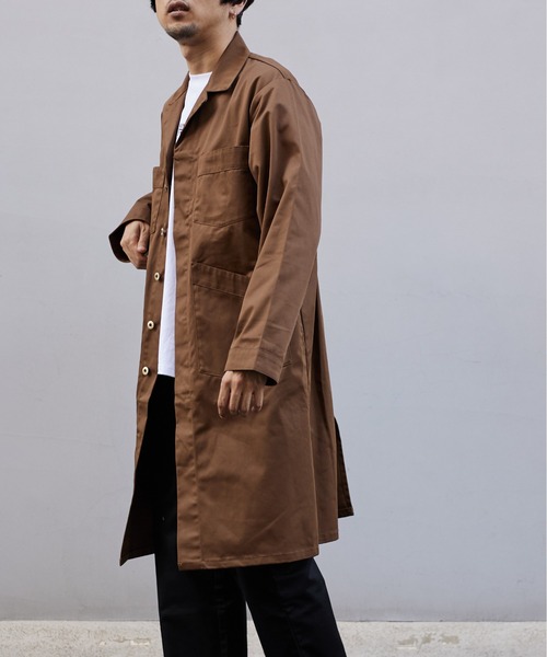 UNIVERSAL OVERALL（ユニバーサルオーバーオール）の「ショップコート 【SHOP COAT】（ステンカラーコート・メンズ・グレー/チャコールグレー/ブラック/カーキ/アイボリー/ベージュ系その他2/ネイビー/グリーン系その他/モカ・XS/S/M/L）」の14枚目の写真