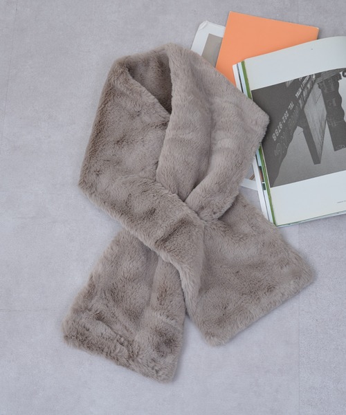 COLONY 2139（コロニートゥーワンスリーナイン）の「フェイクエコファーマフラー（マフラー・レディース・モカ/アイボリー/ブラック/グレイッシュベージュ・FREE）」の19枚目の写真