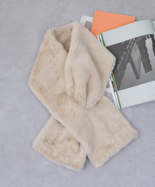 COLONY 2139（コロニートゥーワンスリーナイン）の「フェイクエコファーマフラー（マフラー・レディース・モカ/アイボリー/ブラック/グレイッシュベージュ・FREE）」の6枚目の写真