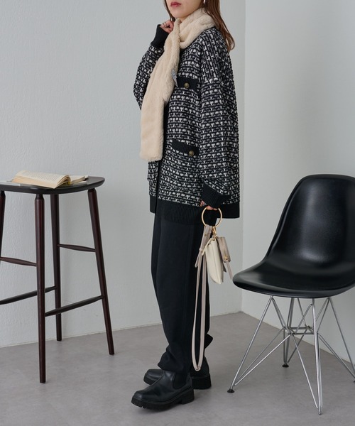 COLONY 2139（コロニートゥーワンスリーナイン）の「フェイクエコファーマフラー（マフラー・レディース・モカ/アイボリー/ブラック/グレイッシュベージュ・FREE）」の5枚目の写真