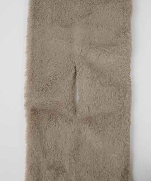 COLONY 2139（コロニートゥーワンスリーナイン）の「フェイクエコファーマフラー（マフラー・レディース・モカ/アイボリー/ブラック/グレイッシュベージュ・FREE）」の10枚目の写真