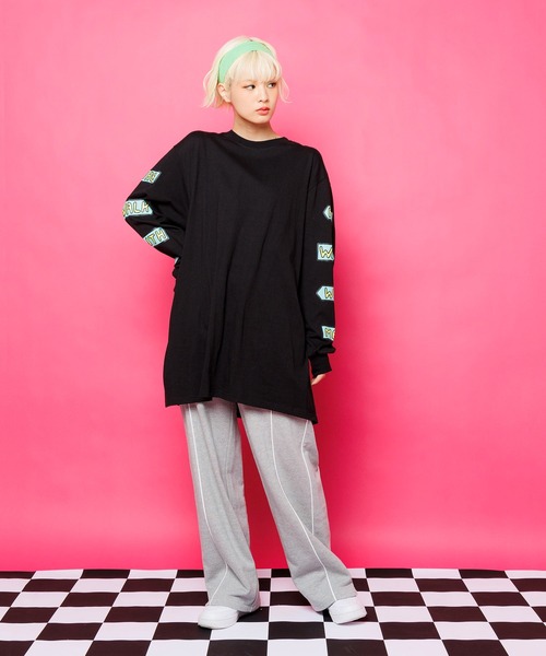 PUNYUS(プニュズ)の「パイピングスウェットパンツ(スウェットパンツ・レディース・グリーン/グレー/ブラック・1/2/3/4)」の8枚目の写真