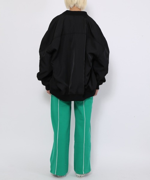 PUNYUS(プニュズ)の「パイピングスウェットパンツ(スウェットパンツ・レディース・グリーン/グレー/ブラック・1/2/3/4)」の21枚目の写真