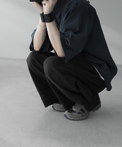 remer(リメール)の「loose synthetic linen over shirt / ルーズシンセティックリネンオーバーシャツ《夏に涼しい麻調合繊》(シャツ/ブラウス・メンズ・ダークブルー/ブラック/グレイッシュベージュ/チャコールグレー/ネイビー/オリーブ・SMALL/MEDIUM/LARGE/X-SMALL)」の15枚目の写真