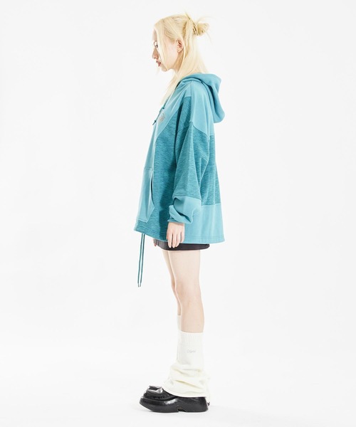 X-girl（エックスガール）の「COLORBLOCK SWEAT HOODIE（パーカー・レディース・チャコール/ライトグリーン/ホワイト・S/M）」の5枚目の写真