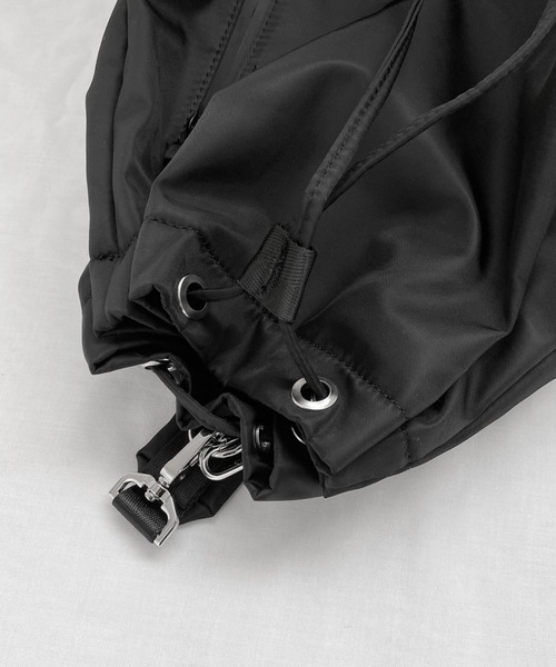 LVEU.(ラブユ.)の「【LVEU.】2way巾着リュックサック / バッグ 鞄 BAG リュック リュックサック バックパック 巾着 ショルダー メッセンジャー ワンショルダー 2way ブラック ZOZOTOWN限定(バックパック/リュック・レディース・ブラック・FREE)」の10枚目の写真