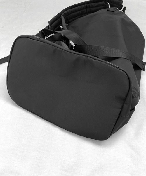 LVEU.(ラブユ.)の「【LVEU.】2way巾着リュックサック / バッグ 鞄 BAG リュック リュックサック バックパック 巾着 ショルダー メッセンジャー ワンショルダー 2way ブラック ZOZOTOWN限定(バックパック/リュック・レディース・ブラック・FREE)」の13枚目の写真