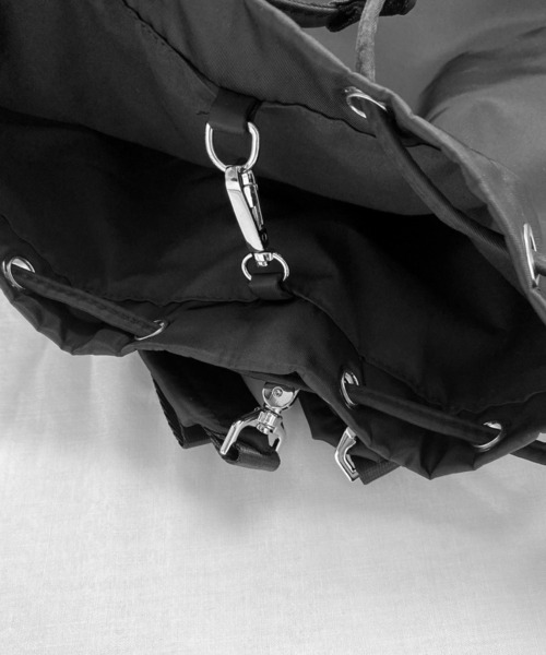 LVEU.(ラブユ.)の「【LVEU.】2way巾着リュックサック / バッグ 鞄 BAG リュック リュックサック バックパック 巾着 ショルダー メッセンジャー ワンショルダー 2way ブラック ZOZOTOWN限定(バックパック/リュック・レディース・ブラック・FREE)」の15枚目の写真