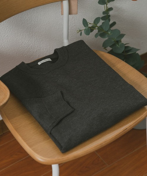 URBAN RESEARCH DOORS（アーバンリサーチドアーズ）の「ソフトタッチ クルーネックニット（ニット/セーター・メンズ・グレー/チャコールグレー/ブルー/モカ/オレンジ/グリーン・MEDIUM/LARGE）」の2枚目の写真