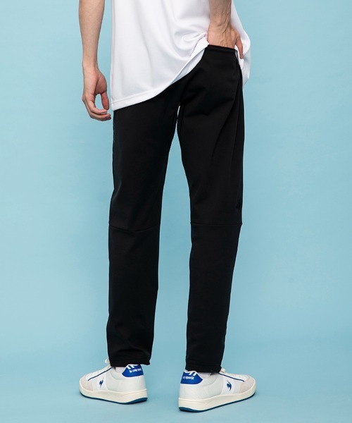 le coq sportif(ルコックスポルティフ)の「AIR STYLISH PANTS ルフ・フォルム(ヘランカツイルジャージ)(その他パンツ・メンズ・ネイビー/ブラック・XL/M/L/XXL/S)」の4枚目の写真