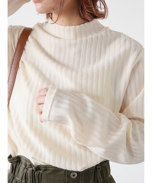 ehka sopo(エヘカソポ)の「ウェーブリブハイネックカットソー(Tシャツ/カットソー・レディース・ブラック/オフホワイト/キナリ・フリ-)」の2枚目の写真