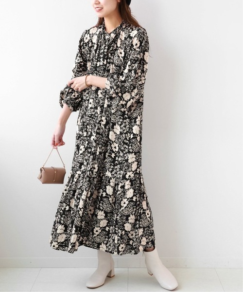 JOURNAL STANDARD relume（ジャーナルスタンダード　レリューム）の「《追加》レトロフラワープリントボウタイギャザーワンピース（ワンピース・レディース・ブラック/グリーン・FREE）」の7枚目の写真