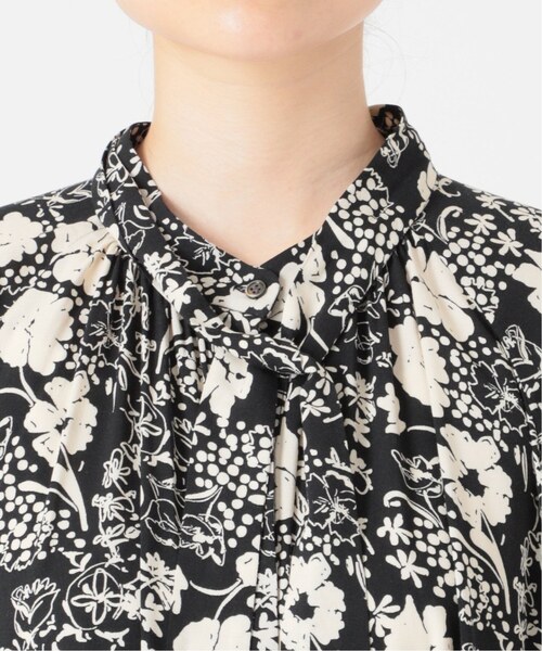 JOURNAL STANDARD relume（ジャーナルスタンダード　レリューム）の「《追加》レトロフラワープリントボウタイギャザーワンピース（ワンピース・レディース・ブラック/グリーン・FREE）」の5枚目の写真