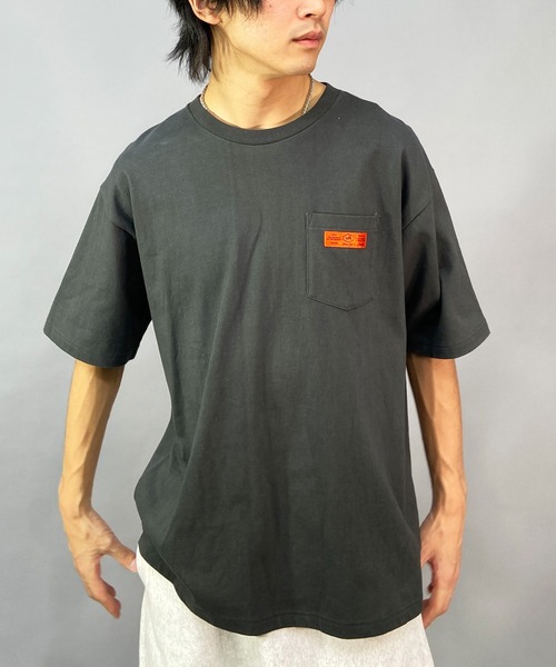 RVCA(ルーカ)の「RVCA/ルーカ CHAINMAIL POCKET SST Tシャツ/カットソー/半袖 リンクコーデ サーファー BD041-234(Tシャツ/カットソー・メンズ・グレー/ホワイト/スミクロ・M/L/XL)」の2枚目の写真