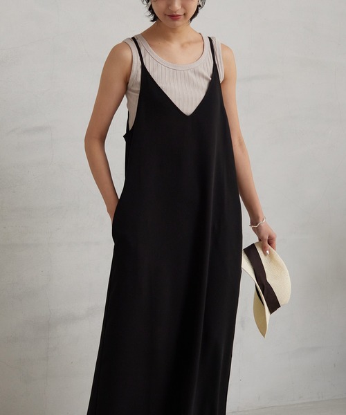 for/c(フォーシー)の「ジョーゼットキャミワンピース【サスティナブル】(ワンピース・レディース・ネイビー/ホワイト/ベージュ/ブラック/グレイッシュブルー・S/M/L/LL)」の6枚目の写真