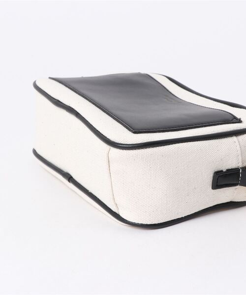 notch.（ノッチ）の「パトリシアショルダーバッグ（ショルダーバッグ・レディース・キャメル/ブラック・ONESIZE）」の4枚目の写真