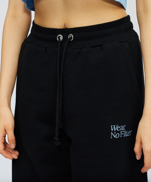 FOREVER 21(フォーエバー トゥエンティーワン)の「Wear No Filter パラシュートパンツ(スウェットパンツ・レディース・オレンジ/ブルー/ピンク/ブラック・SMALL/MEDIUM)」の19枚目の写真