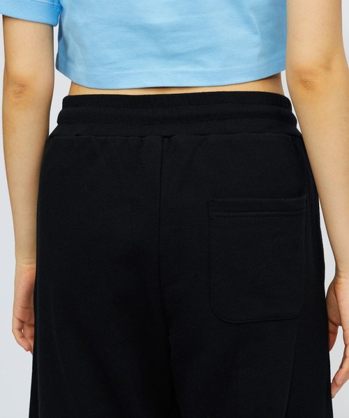 FOREVER 21(フォーエバー トゥエンティーワン)の「Wear No Filter パラシュートパンツ(スウェットパンツ・レディース・オレンジ/ブルー/ピンク/ブラック・SMALL/MEDIUM)」の20枚目の写真