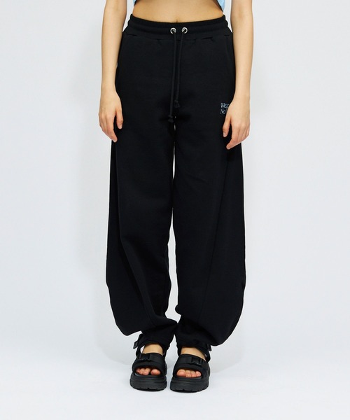 FOREVER 21(フォーエバー トゥエンティーワン)の「Wear No Filter パラシュートパンツ(スウェットパンツ・レディース・オレンジ/ブルー/ピンク/ブラック・SMALL/MEDIUM)」の16枚目の写真