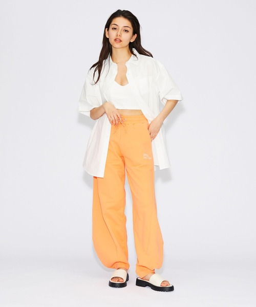 FOREVER 21(フォーエバー トゥエンティーワン)の「Wear No Filter パラシュートパンツ(スウェットパンツ・レディース・オレンジ/ブルー/ピンク/ブラック・SMALL/MEDIUM)」の12枚目の写真