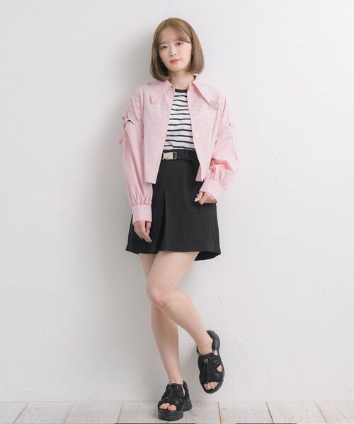 ems excite（エムズエキサイト）の「ブローチ付ショートSH（シャツ/ブラウス・レディース・ホワイト/グレー系その他・FREE）」の19枚目の写真