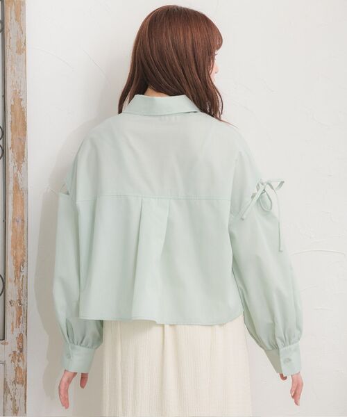 ems excite（エムズエキサイト）の「ブローチ付ショートSH（シャツ/ブラウス・レディース・ホワイト/グレー系その他・FREE）」の12枚目の写真