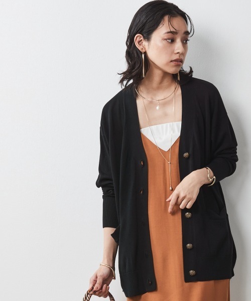 CHIC STYLE（シックスタイル）の「＜大きいサイズ＞ハイツイストレーヨン綿Vネックニットカーディガン シックスタイル（カーディガン/ボレロ・レディース・ブラック/モカ/グリーン・4L/5L/LL/3L/L）」の2枚目の写真