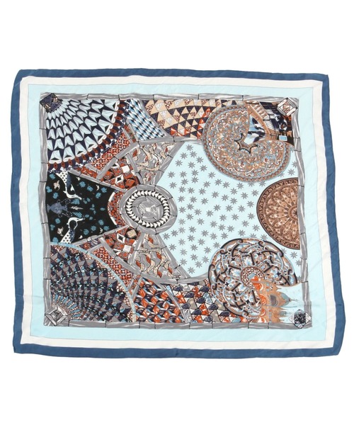 LEPSIM（レプシィム）の「大判柄スカーフ　906386（ストール/ショール・レディース・ブラウン/グリーン/ブルー・ONE SIZE）」の6枚目の写真