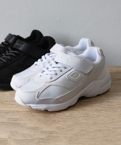 ASAHI SHOES(アサヒシューズ)の「【終了】COUGAR スニーカー(クーガー J003WS)(スニーカー・キッズ・ホワイト×ネイビー/ブラック×ブラック/ホワイト×ホワイト/ホワイト系その他・23.5cm/25.5cm/21.5cm/22.0cm/24.0cm/20.0cm/26.0cm/24.5cm/22.5cm/23.0cm/25.0cm/21.0cm/19.0cm)」の1枚目の写真