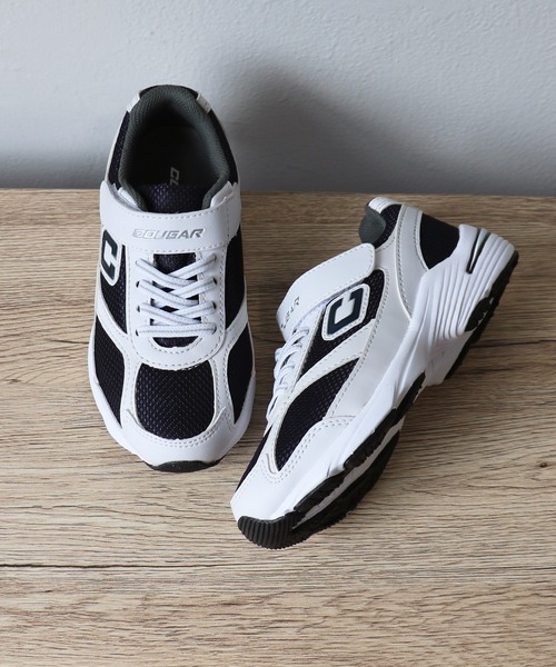 ASAHI SHOES(アサヒシューズ)の「【終了】COUGAR スニーカー(クーガー J003WS)(スニーカー・キッズ・ホワイト×ネイビー/ブラック×ブラック/ホワイト×ホワイト/ホワイト系その他・23.5cm/25.5cm/21.5cm/22.0cm/24.0cm/20.0cm/26.0cm/24.5cm/22.5cm/23.0cm/25.0cm/21.0cm/19.0cm)」の15枚目の写真