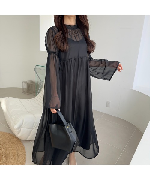 Ogue.（オグ）の「[ Ogue. ］sheer dress OP（シアードレスワンピース）（ワンピース・レディース・スモークピンク/ブラック・FREE）」の2枚目の写真