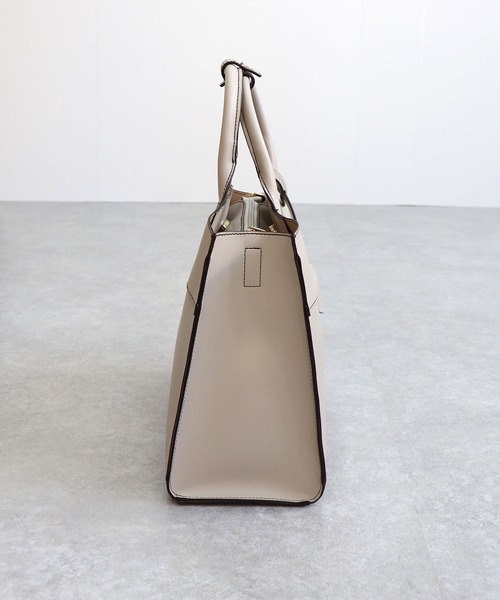 MIAN （ミアン）の「MALLOW / 横型A4トートバッグ（トートバッグ・レディース・ダークブラウン/ブラック/アイボリー/グレー/モカ・FREE）」の13枚目の写真