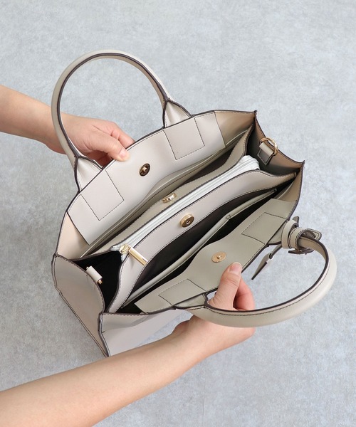 MIAN （ミアン）の「MALLOW / 横型A4トートバッグ（トートバッグ・レディース・ダークブラウン/ブラック/アイボリー/グレー/モカ・FREE）」の7枚目の写真