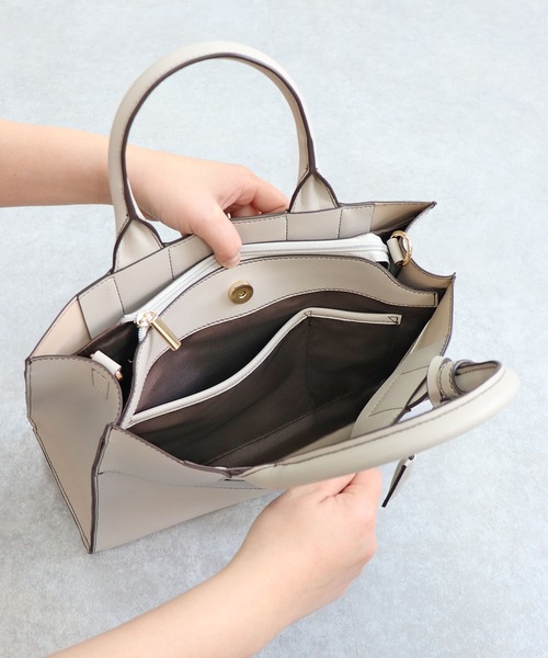 MIAN （ミアン）の「MALLOW / 横型A4トートバッグ（トートバッグ・レディース・ダークブラウン/ブラック/アイボリー/グレー/モカ・FREE）」の8枚目の写真