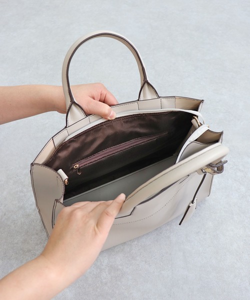 MIAN （ミアン）の「MALLOW / 横型A4トートバッグ（トートバッグ・レディース・ダークブラウン/ブラック/アイボリー/グレー/モカ・FREE）」の10枚目の写真