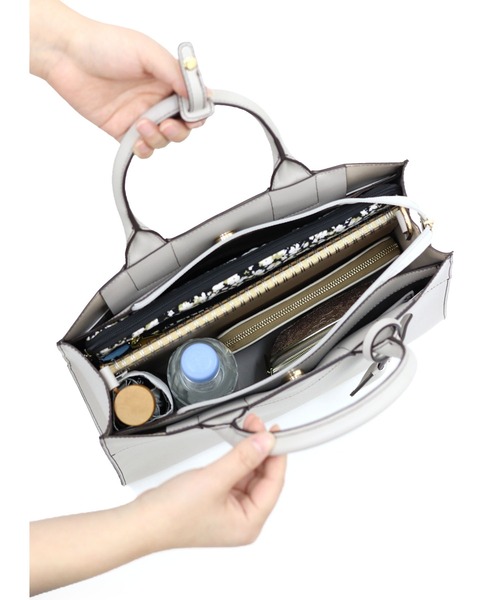 MIAN （ミアン）の「MALLOW / 横型A4トートバッグ（トートバッグ・レディース・ダークブラウン/ブラック/アイボリー/グレー/モカ・FREE）」の17枚目の写真