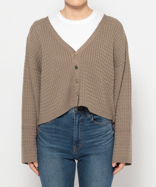 mysty woman（ミスティウーマン）の「ミニケーブルメタルボタンカーデ972191（カーディガン/ボレロ・レディース・ブラック/オフホワイト/グリーン/モカ・FREE）」の9枚目の写真