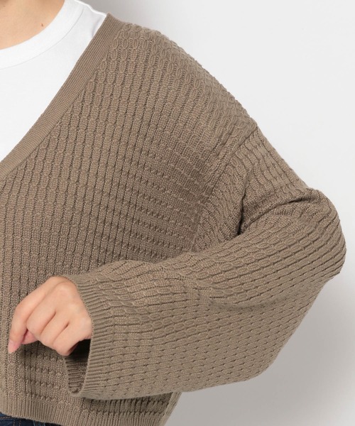 mysty woman（ミスティウーマン）の「ミニケーブルメタルボタンカーデ972191（カーディガン/ボレロ・レディース・ブラック/オフホワイト/グリーン/モカ・FREE）」の14枚目の写真