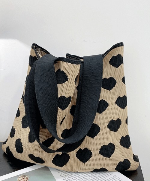 Chick（チック）の「ハートニットトートバッグ（トートバッグ・レディース・ブラウン・FREE）」の3枚目の写真