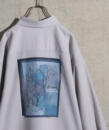 Naive magic | 【a】ナチュラルストレッチポリエステル バックプリント＆フラワー刺繍 バルーンスリーブ スリットシャツ 長袖(シャツ/ブラウス)