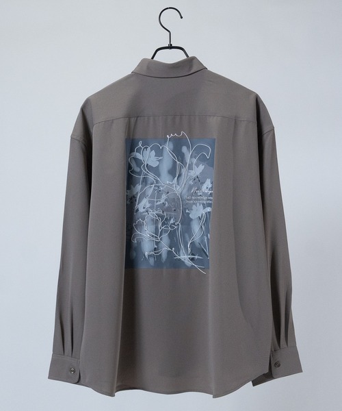 Naive magic（ナイーブマジック）の「【a】ナチュラルストレッチポリエステル フラワーエンブロイダリー バルーンスリーブ スリットシャツ 長袖（シャツ/ブラウス・メンズ・ホワイト/ブルー/ダークグレー/グレイッシュベージュ/ブラック/モカ・LARGE/MEDIUM/X-LARGE）」の5枚目の写真