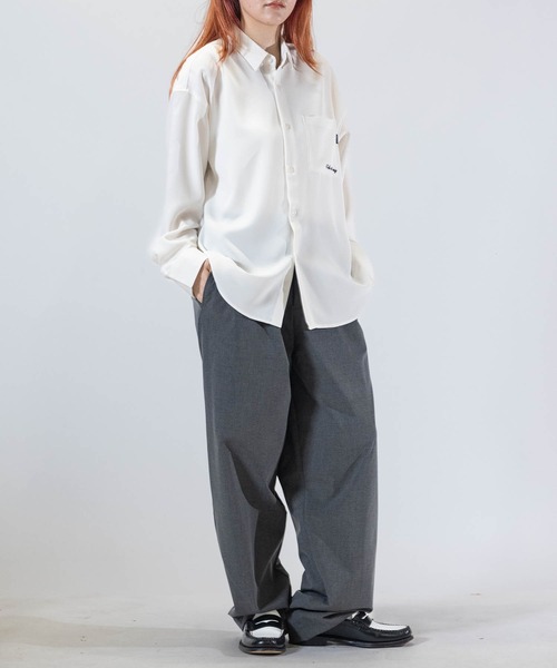 Naive magic（ナイーブマジック）の「【a】ナチュラルストレッチポリエステル フラワーエンブロイダリー バルーンスリーブ スリットシャツ 長袖（シャツ/ブラウス・メンズ・ホワイト/ブルー/ダークグレー/グレイッシュベージュ/ブラック/モカ・LARGE/MEDIUM/X-LARGE）」の12枚目の写真