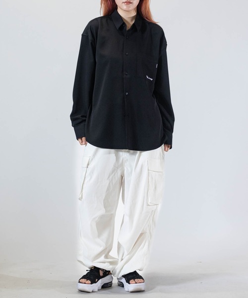 Naive magic（ナイーブマジック）の「【a】ナチュラルストレッチポリエステル フラワーエンブロイダリー バルーンスリーブ スリットシャツ 長袖（シャツ/ブラウス・メンズ・ホワイト/ブルー/ダークグレー/グレイッシュベージュ/ブラック/モカ・LARGE/MEDIUM/X-LARGE）」の18枚目の写真