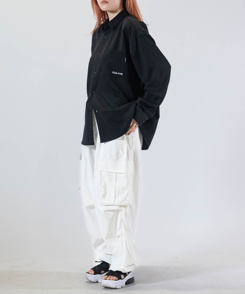 Naive magic（ナイーブマジック）の「【a】ナチュラルストレッチポリエステル フラワーエンブロイダリー バルーンスリーブ スリットシャツ 長袖（シャツ/ブラウス・メンズ・ホワイト/ブルー/ダークグレー/グレイッシュベージュ/ブラック/モカ・LARGE/MEDIUM/X-LARGE）」の19枚目の写真