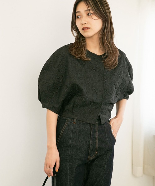 KBF（ケイビーエフ）の「ジャガードショートトップス（シャツ/ブラウス・レディース・オフホワイト/ブラック・ONE）」の15枚目の写真