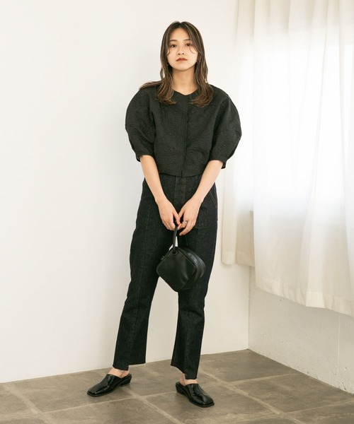 KBF（ケイビーエフ）の「ジャガードショートトップス（シャツ/ブラウス・レディース・オフホワイト/ブラック・ONE）」の8枚目の写真