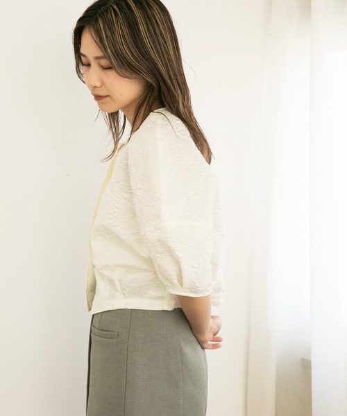 KBF（ケイビーエフ）の「ジャガードショートトップス（シャツ/ブラウス・レディース・オフホワイト/ブラック・ONE）」の13枚目の写真