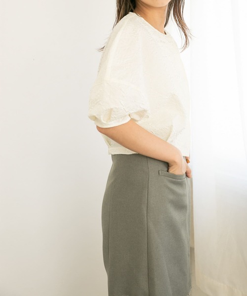 KBF（ケイビーエフ）の「ジャガードショートトップス（シャツ/ブラウス・レディース・オフホワイト/ブラック・ONE）」の5枚目の写真